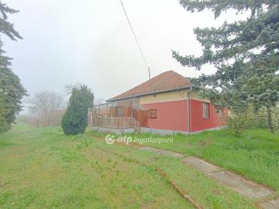Eladó családi ház - 4544 Nyírkarász