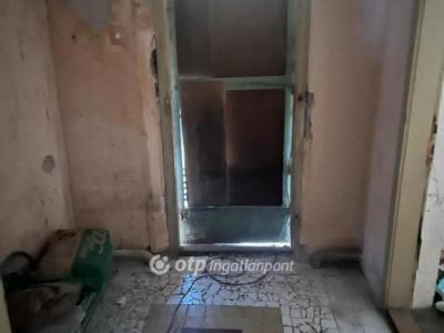 Eladó családi ház - 2700 Cegléd