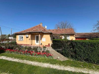 Eladó családi ház - 4100 Berettyóújfalu