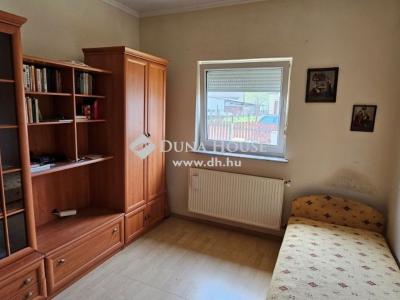 Eladó családi ház - 2251 Tápiószecső