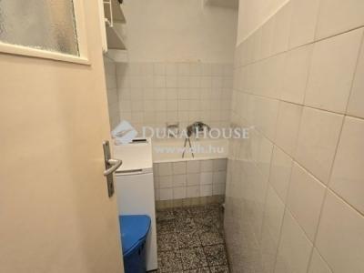 Eladó lakás - 7623 Pécs, Athinay utca