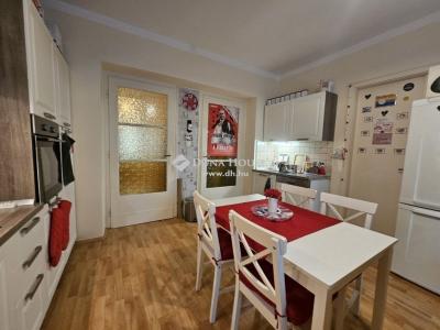 Eladó lakás - 7623 Pécs, Szabadság utca