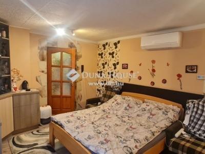 Eladó családi ház - 2200 Monor