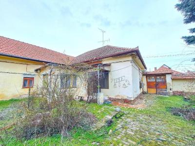 Eladó családi ház - 2700 Cegléd