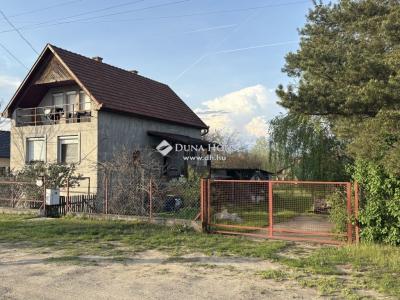 Eladó családi ház - 2251 Tápiószecső