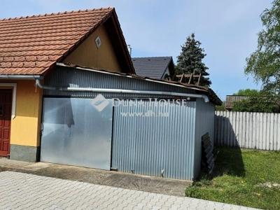 Eladó családi ház - 2251 Tápiószecső