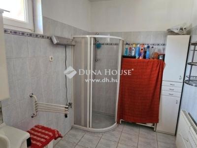 Eladó családi ház - 2251 Tápiószecső