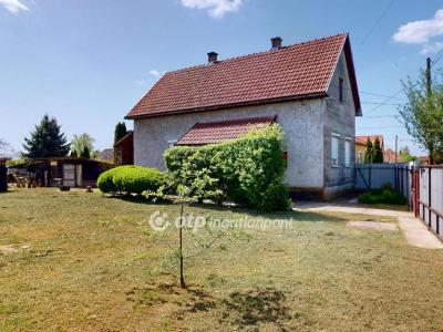 Eladó családi ház - 4090 Polgár, Ady Endre utca