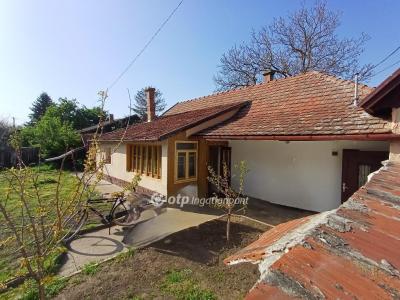 Eladó családi ház - 6640 Csongrád
