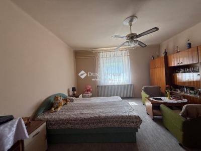 Eladó családi ház - 2200 Monor