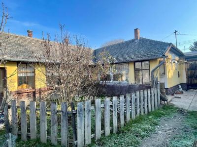 Eladó családi ház - 6640 Csongrád