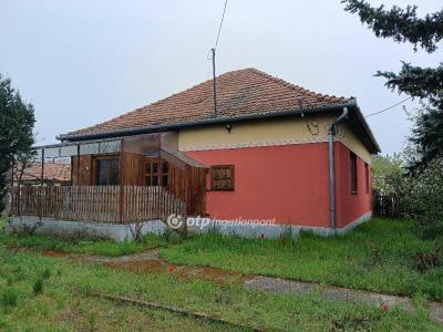 Eladó családi ház - 4544 Nyírkarász