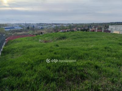 Eladó lakóövezeti telek - 2800 Tatabánya
