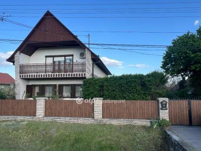 Eladó családi ház - 2747 Törtel, Kőrösi út