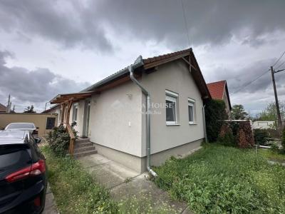 Eladó családi ház - 2200 Monor