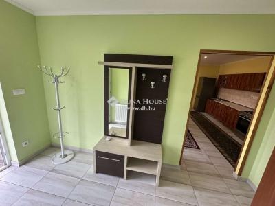 Eladó családi ház - 2200 Monor