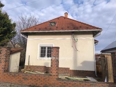 Eladó lakás - 2440 Százhalombatta