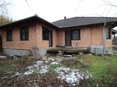 Eladó családi ház - 2340 Kiskunlacháza