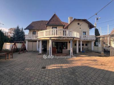 Eladó családi ház - 6723 Szeged