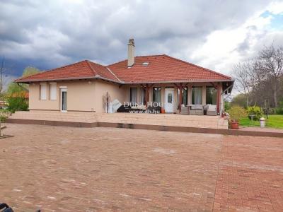 Eladó családi ház - 2234 Maglód
