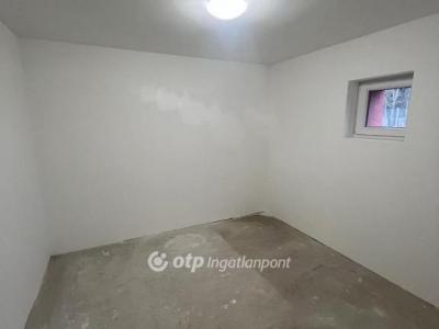 Eladó családi ház - 2766 Tápiószele