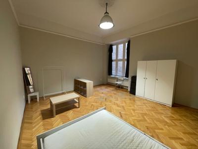 Kiadó lakás - 1061 Budapest, VI. kerület , Király utca