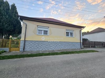 Eladó családi ház - 7681 Hetvehely