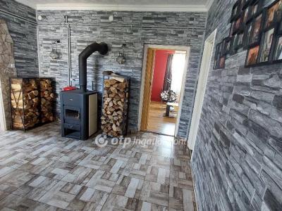 Eladó családi ház - 9168 Acsalag