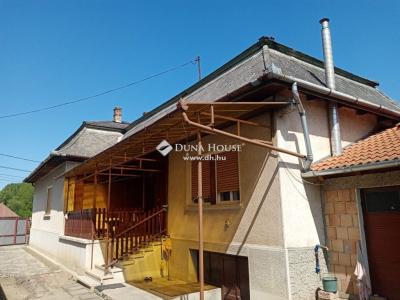 Eladó családi ház - 2194 Tura, Szent István út