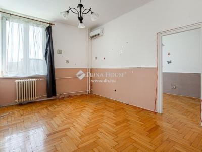 Eladó lakás - 1211 Budapest, XXI. kerület , Kossuth Lajos utca