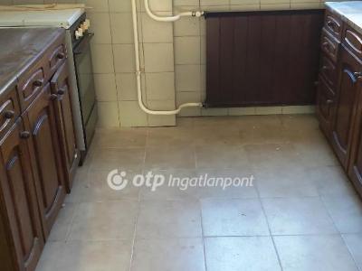 Eladó családi ház - 6000 Kecskemét