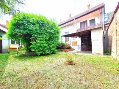 Eladó családi ház - 6000 Kecskemét