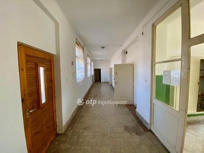 Eladó családi ház - 6000 Kecskemét