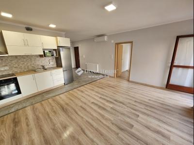 Eladó lakás - 7624 Pécs, Hungária utca