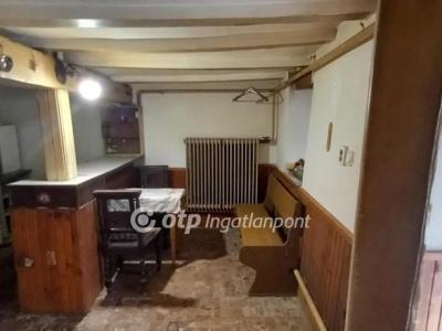 Eladó családi ház - 6640 Csongrád