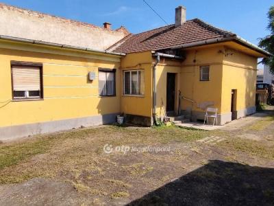Eladó családi ház - 3527 Miskolc, Búza tér