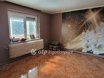 Eladó családi ház - 8511 Pápa, Borsosgyőri út
