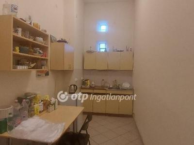 Eladó családi ház - 6000 Kecskemét