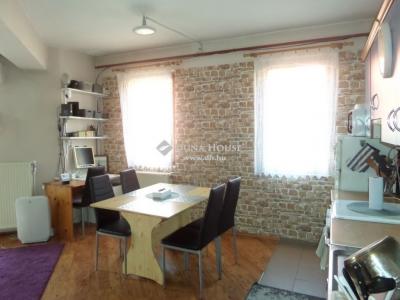 Eladó családi ház - 7625 Pécs