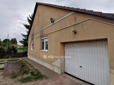Eladó családi ház - 4251 Hajdúsámson