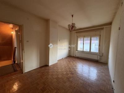 Eladó családi ház - 1172 Budapest, XVII. kerület 