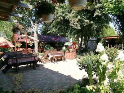 Eladó étterem, vendéglő - 5052 Újszász