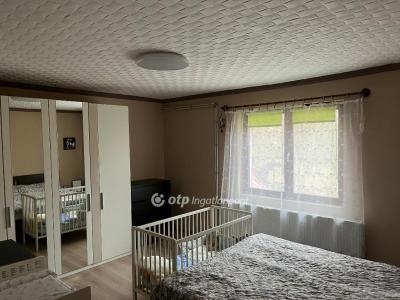 Eladó családi ház - 2344 Dömsöd
