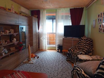 Eladó lakás - 7300 Komló, Vértanúk utca