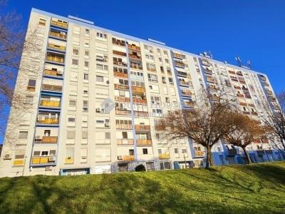 Eladó lakás - 7300 Komló, Vértanúk utca