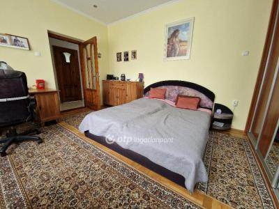 Eladó családi ház - 4033 Debrecen