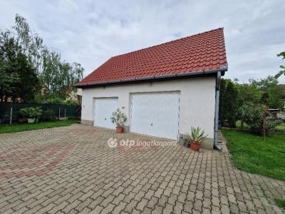 Eladó családi ház - 4033 Debrecen
