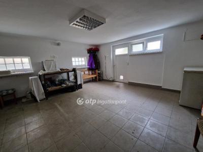 Eladó családi ház - 4033 Debrecen