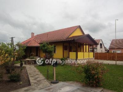 Eladó családi ház - 5100 Jászberény
