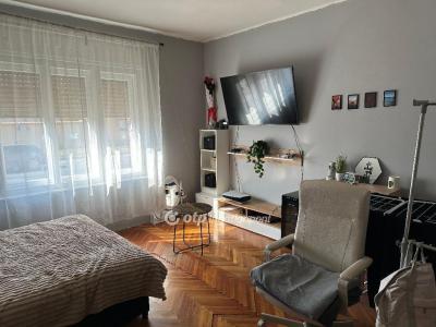 Eladó családi ház - 2700 Cegléd